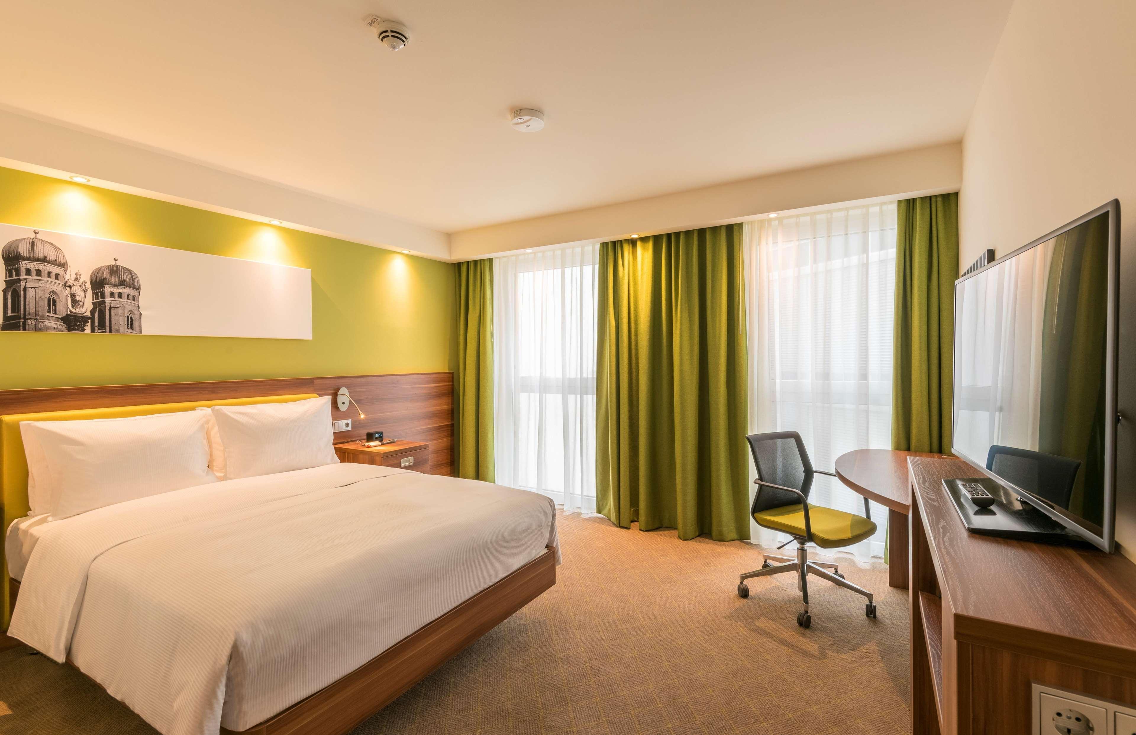 Hampton By Hilton Munich City West Buitenkant foto