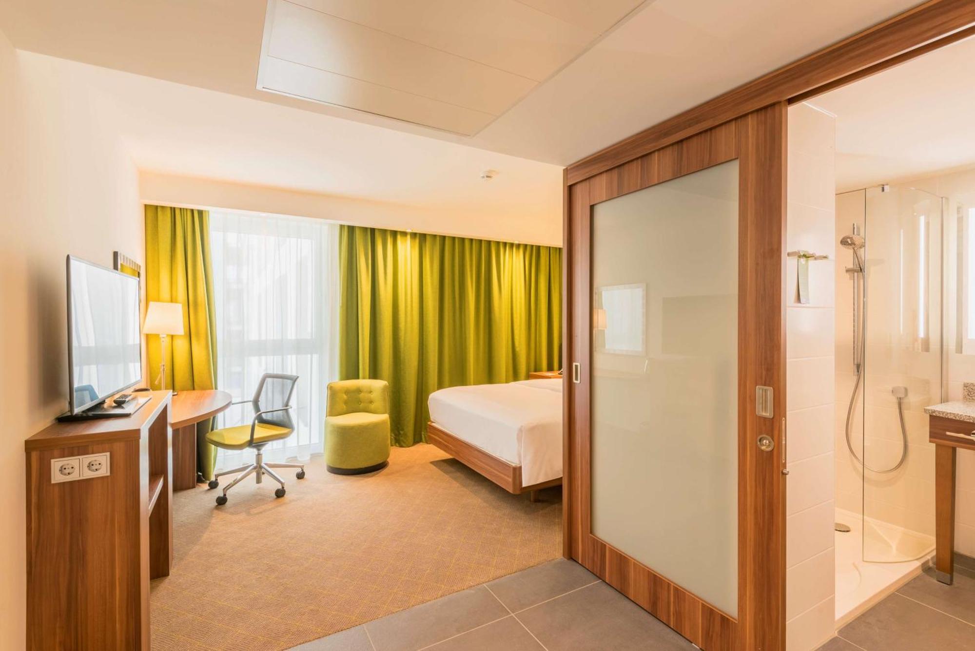 Hampton By Hilton Munich City West Buitenkant foto
